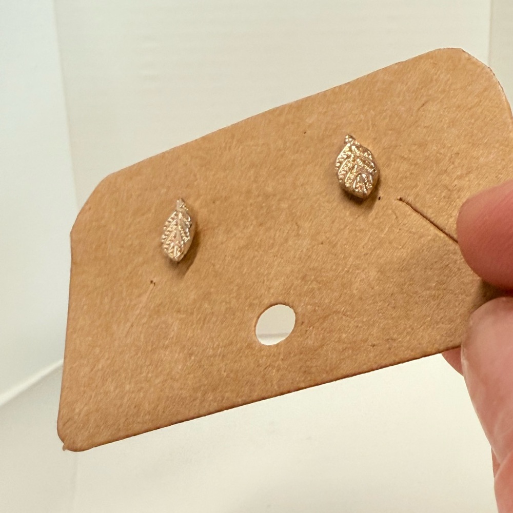Gold Leaf Design Earrings - Picture 6 of 8